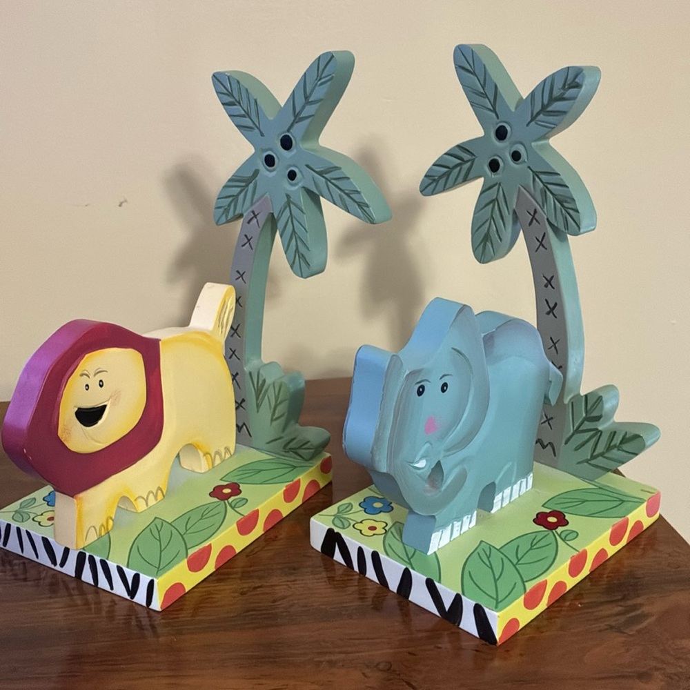 LION-ELEPHANT WOODEN BOOKENDS (pair) - Picture 7 of 13